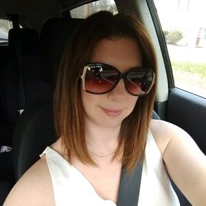 Meet your Posher, Candice